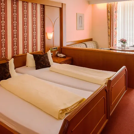 Parkhotel Bad Faulenbach Hotell 3*